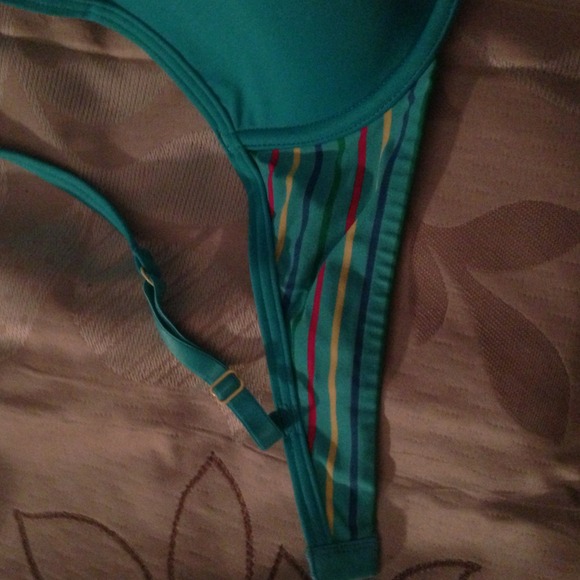 2 bras - Picture 2 of 3