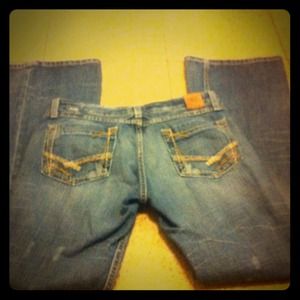 SOLD Buckle denim BKE jeans