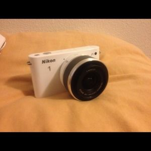 Nikon j1