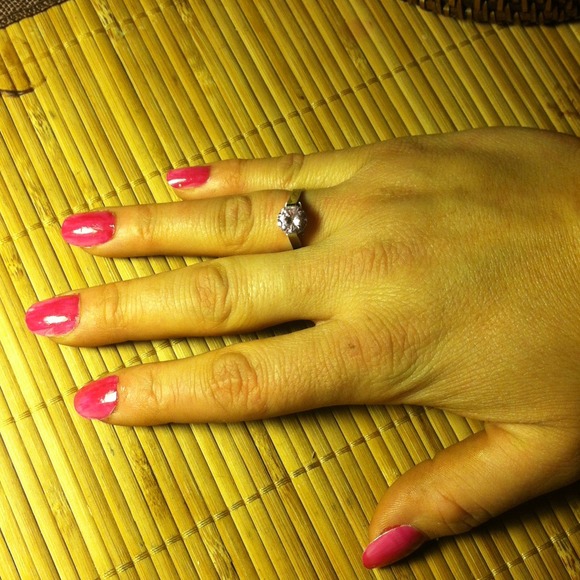 NEW Beautiful SS ring with pink CZ diamond