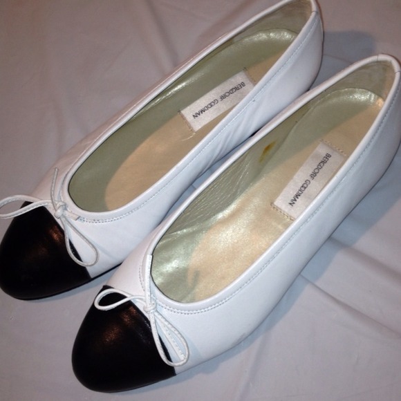 Bergdorf Goodman Ballet Flats Blk/White size 7 B