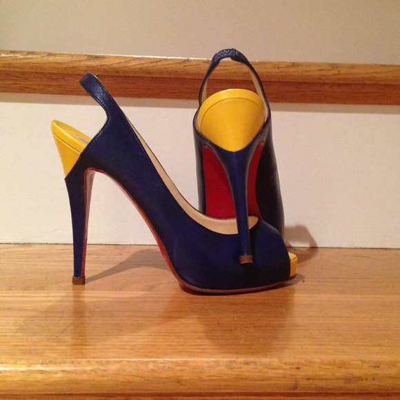 SOLD 100% Authentic Christian Louboutin shoes.