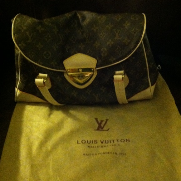 Louis Vuitton "inspired" purse. RESERVED!!!!!!!