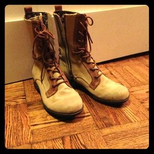 Seychelles canvas boots with flower lining