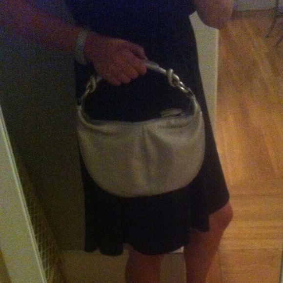Small Silver Handbag - Picture 4 of 4