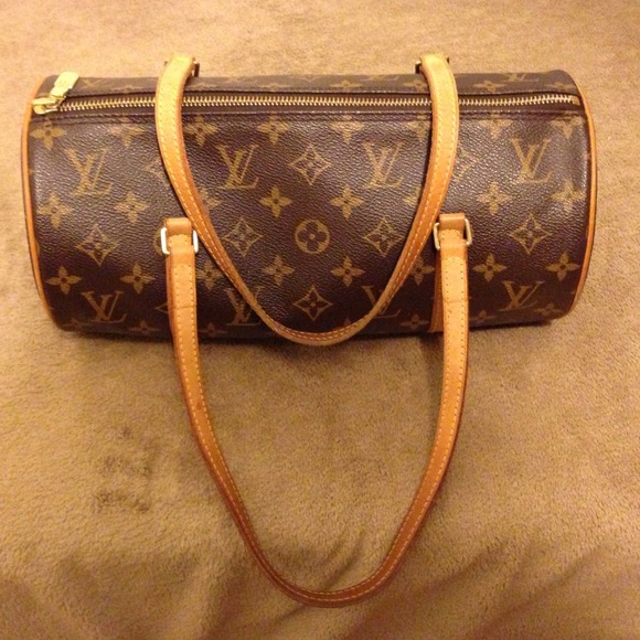 Sold 🚩Authentic Louis Vutton PAPILLON MONOGRAM 30