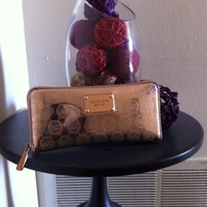Michael Kors Signature Wallet...rosegold.