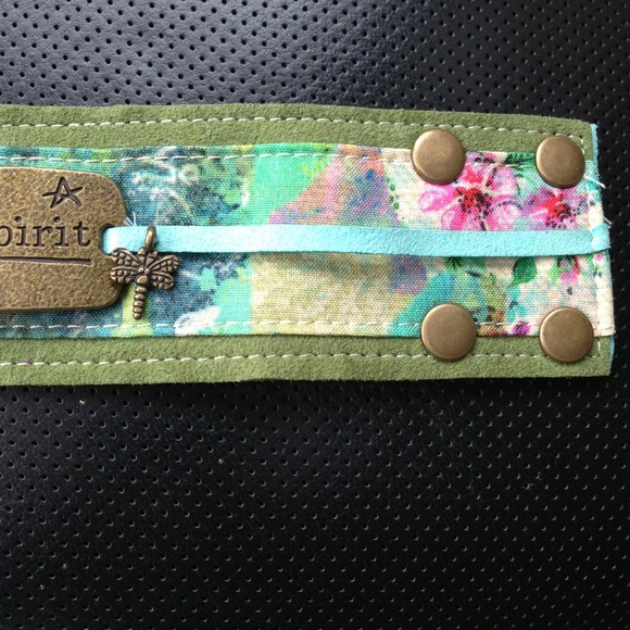 Kelli Rae Roberts bracelet - Picture 3 of 3