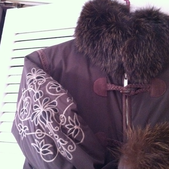 Brand New!! Brown M.Miller FOX fur trimmed jacket - Picture 3 of 4