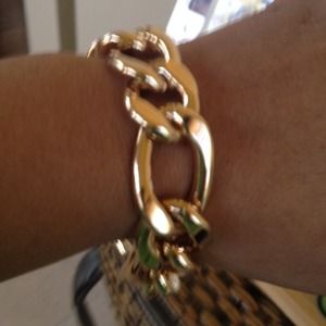 Gold link bracelet