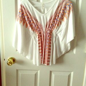 Cute glory top.  Great condition. MAKE OFFER