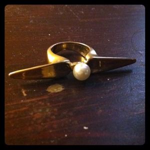 Top shop faux gold and pearl Ring