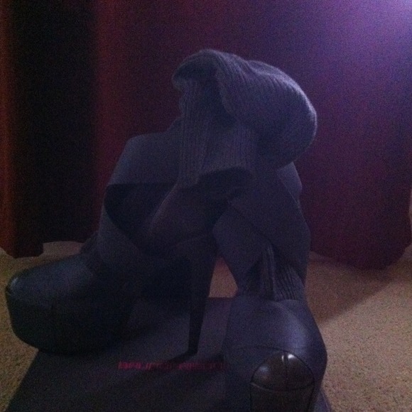 Bruno Frisoni leg warmer boots