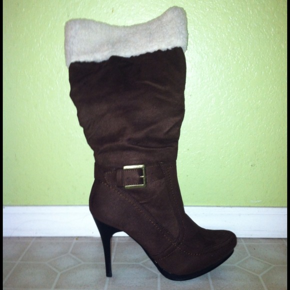 RESERVED.  Brown boots