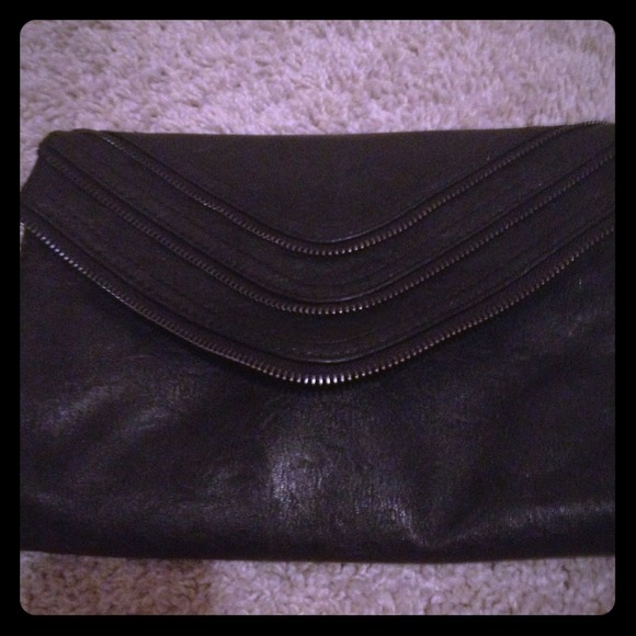 Clutches & Wallets - Black Zipper clutch with magnetic close