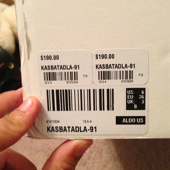 BRAND NEW! Leather and suede boots - Picture 4 of 4