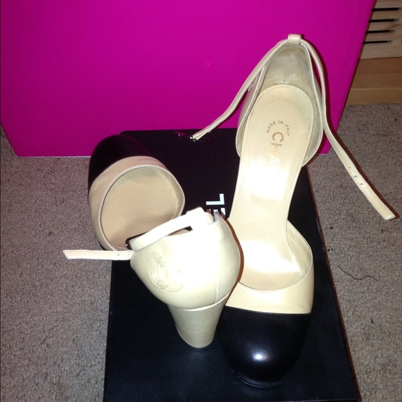 💥💥 Sold💥💥Chanel shoes - Picture 2 of 4