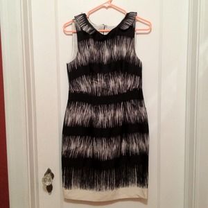 Black and Grey Banana Republic Dress w/ Pockets