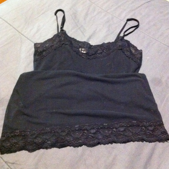 💰SOLD💰Black lace tank