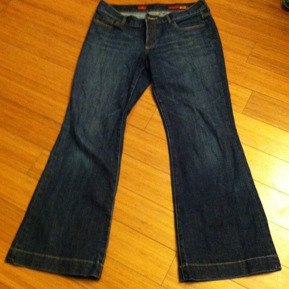 SOLD IN BUNDLE - X2 Jeans with slight flare