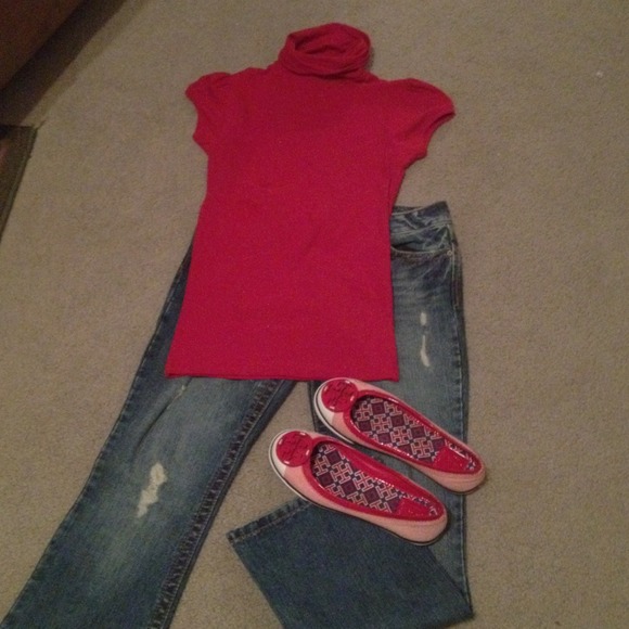 New vanity trendy red top