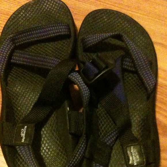 Sandals - Picture 2 of 3