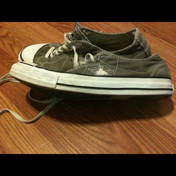 One Star Converse - Picture 2 of 4