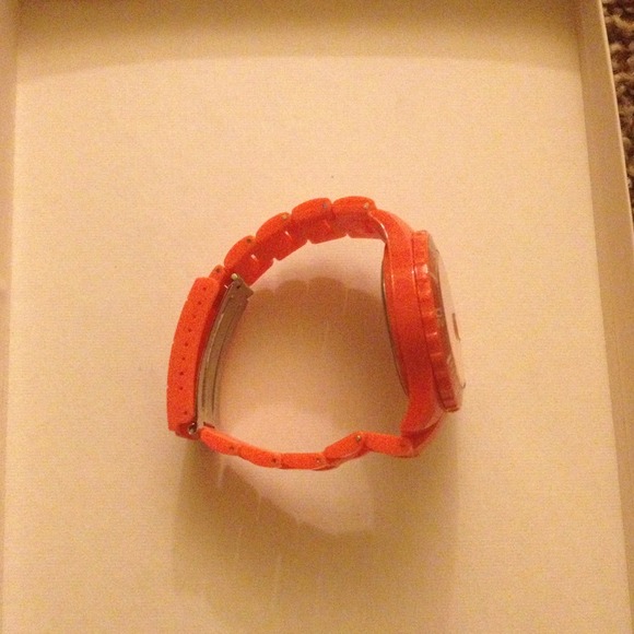 Watch - Picture 2 of 4