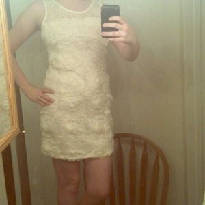 💞Cream flower pop dress!💞