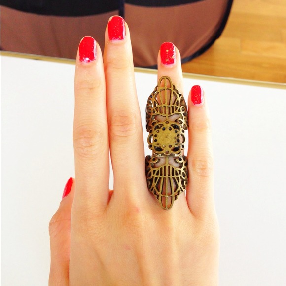 Jewelry - ✨HP✨💘Brass Armor Ring💘
