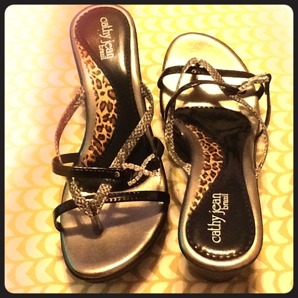 Cathy Jean Snake skin wedges