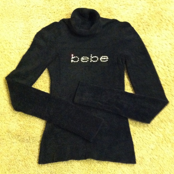 ♦Black Turtleneck Sweater♦ 💕✨price reduced💕✨