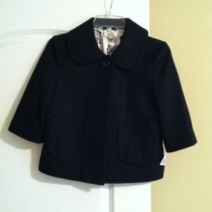 Cropped black jacket