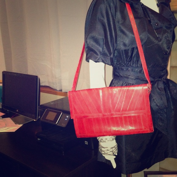 ~Vintage HOT RED!!! Eel skin 80's Handbag/Clutch~