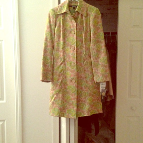 ❌SOLD❌DKNY Overcoat size 4