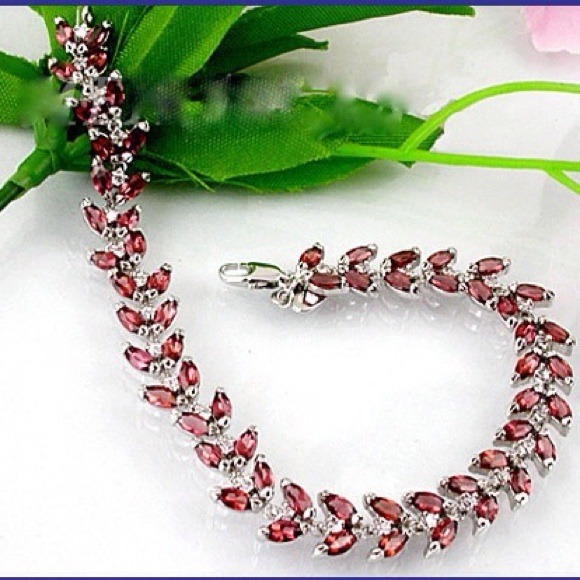 Garmin gemstone bracelet 10 carrots