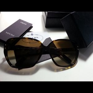 NEW AUTHENTIC PRADA SUNGLASSES