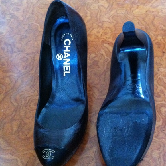 CHANEL shoes with original box - Picture 3 of 4