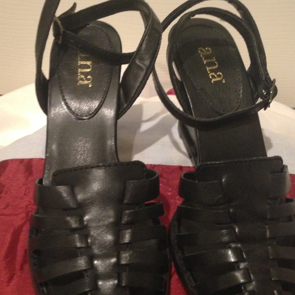 Black Ankle Closed Toe Sandal