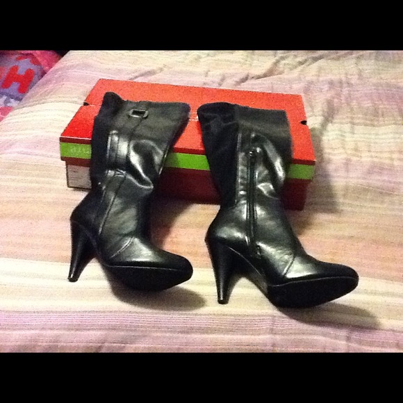 Ana Medina Cognac Boots