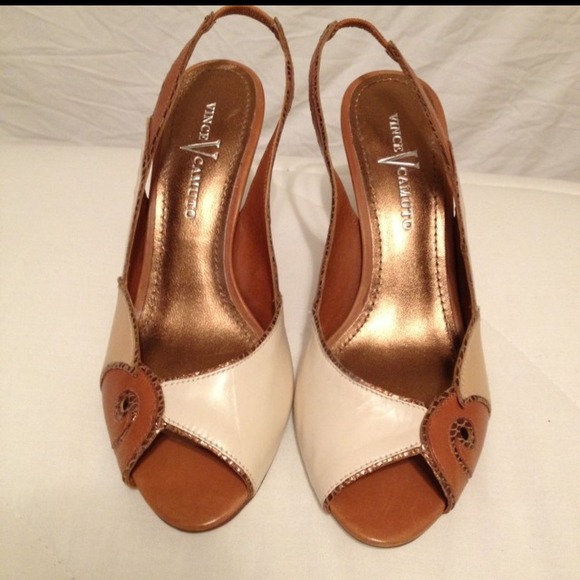 🚫Sold🚫Vince Camuto peep toe gold trim heels - Picture 3 of 4