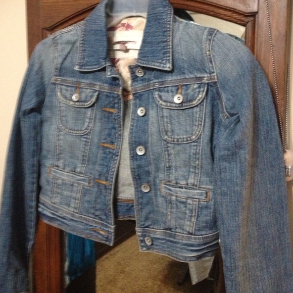 SOLD.........Crop jean jacket - Picture 2 of 3