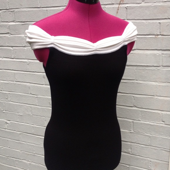 Sold!! BCBG Max Azria sz XS