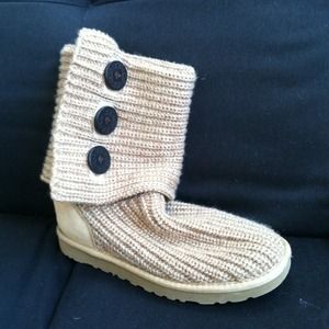 Ugg cardigan style boots