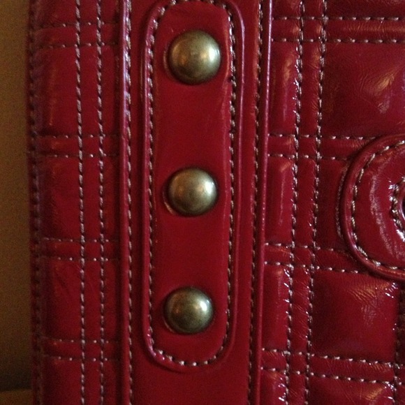 Clutch - Picture 2 of 4