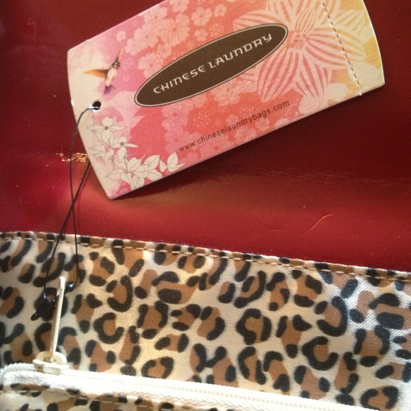 Clutch - Picture 3 of 4