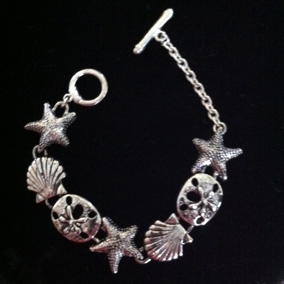 🔴SOLD BUNDLE🔴Starfish Sea Shell Toggle Bracelet