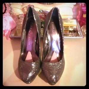 Sparkly Paris Hilton Pumps
