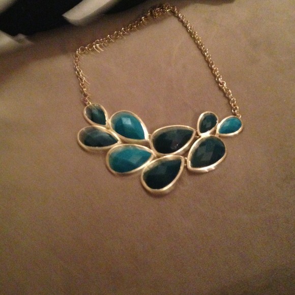 Statement necklace