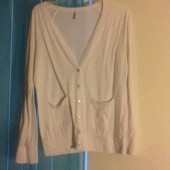 ✋TRADED--White Cardigan